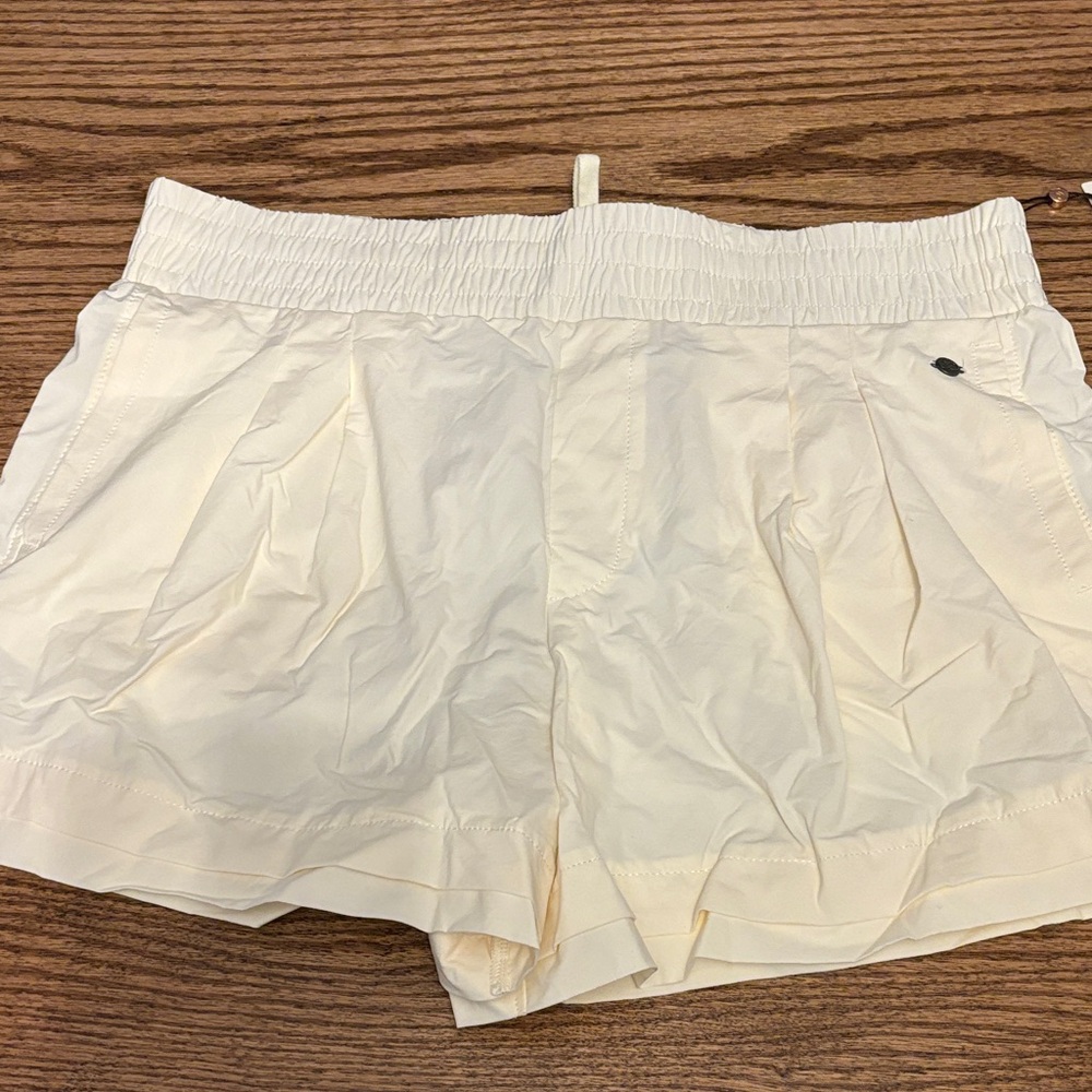 Calia Women's Cream Athletic Shorts Journey Size Large NWT